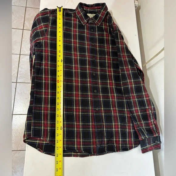 L.L.Bean Scotch Plaid Flannel Shirt Size M-Reg - Picture 7 of 7